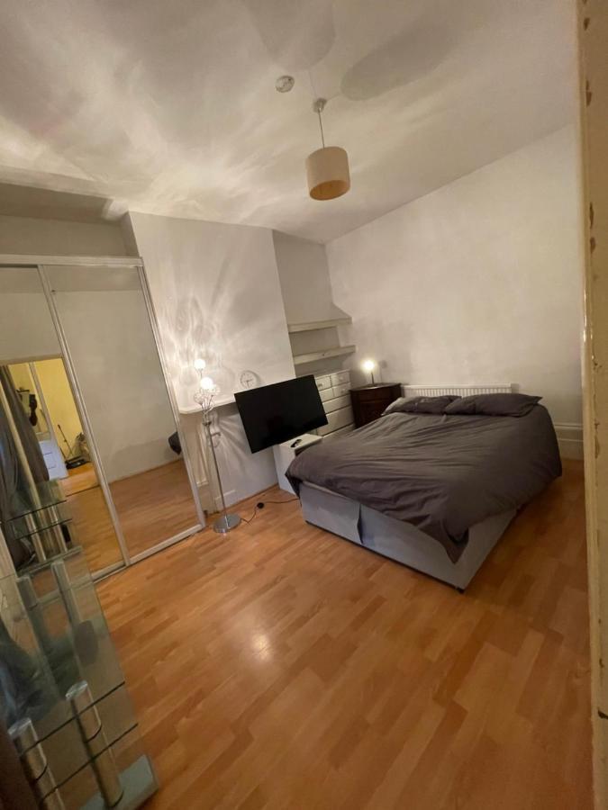 Elmdene Road Apartment Londra Exterior foto